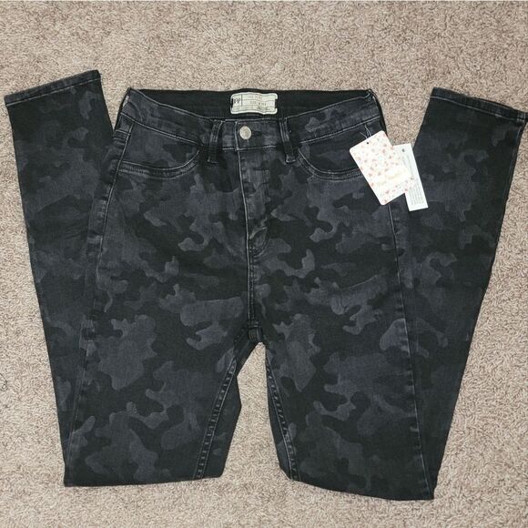 Nwt Free People Long & Lean Skinny Legging Black Camo Jeans Size 28